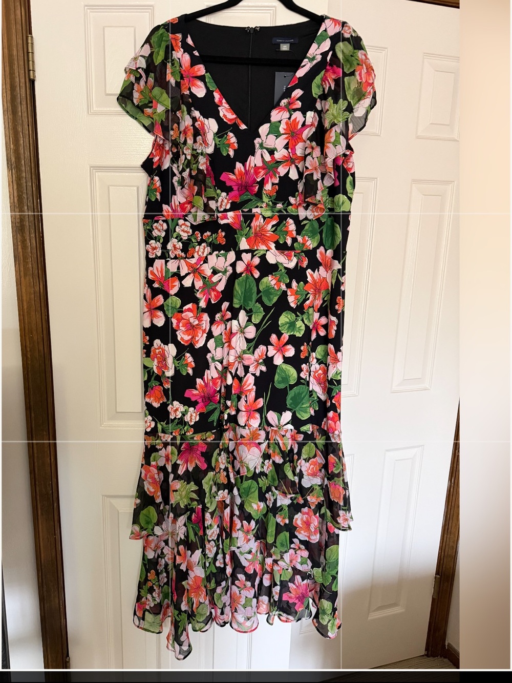 Tommy Hilfiger Floral V-Neck Midi Dress --NWT Size 14W